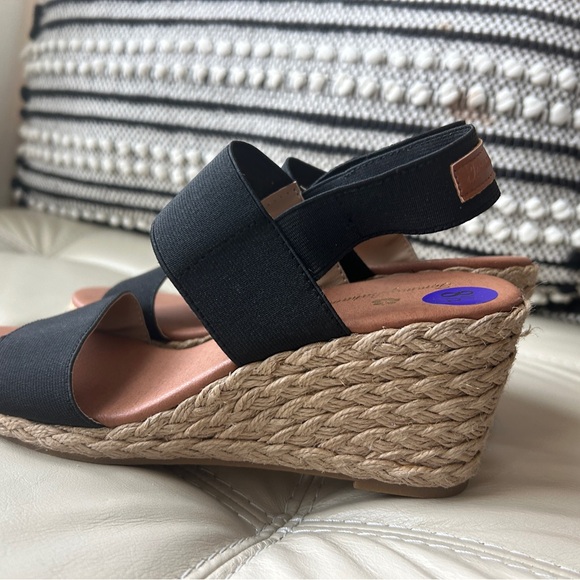 Tommy Bahama Black Elastic Espadrille Wedge Sandals - Picture 6 of 6